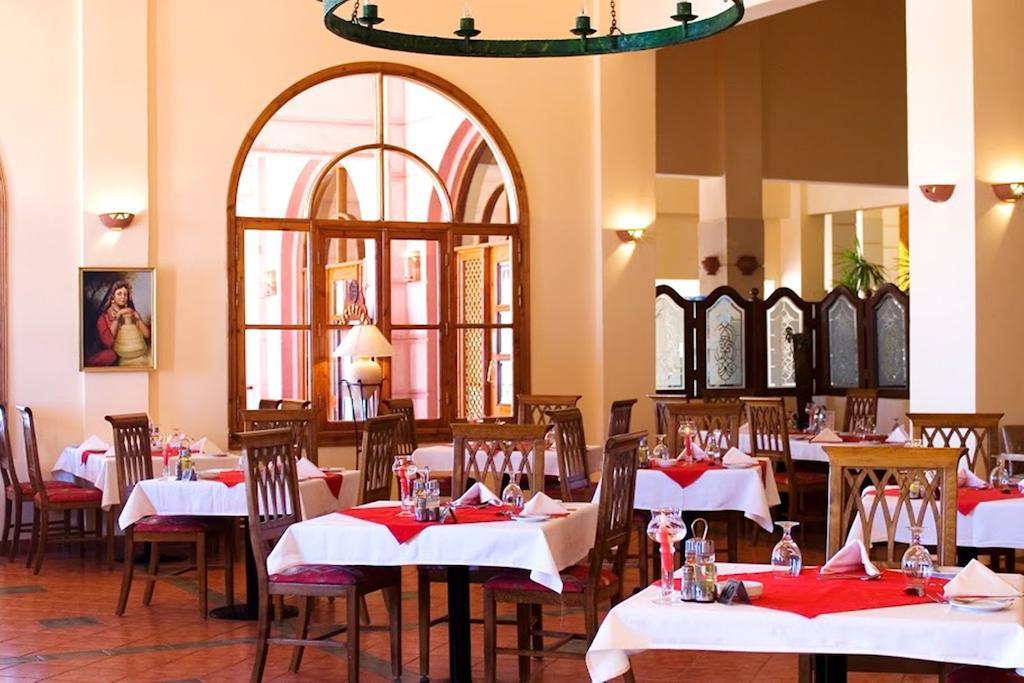 Akassia Swiss Resort El Qoseir Екстериор снимка